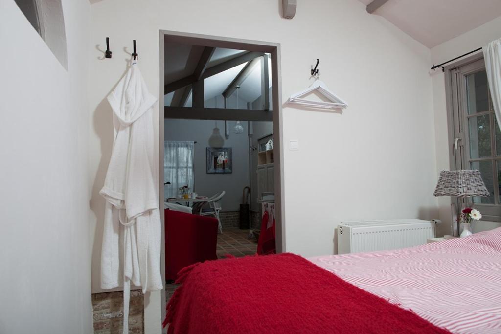 Bed and Breakfast In D'Ouwe Vlaamse Schuur Ossendrecht Exterior foto